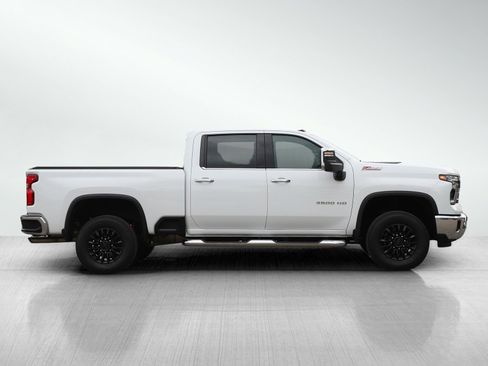 Used 2024 Chevrolet Silverado 3500 LTZ w/ LTZ Premium Package AWD/4WD image 6