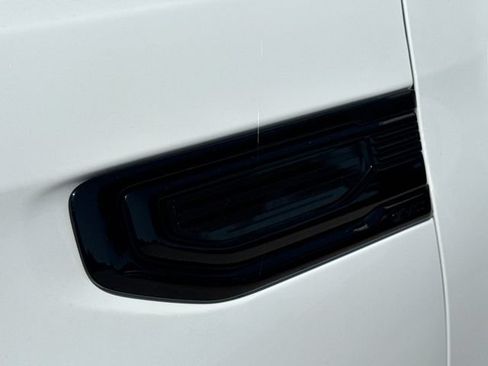 Used 2023 GMC Sierra 1500 Elevation AWD/4WD image 6
