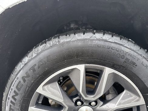 Used 2024 Chevrolet Tahoe LT w/ LT Signature Package image 14