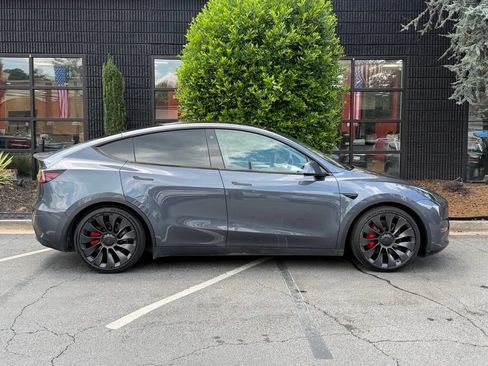 Used 2023 Tesla Model Y Long Range AWD/4WD image 21
