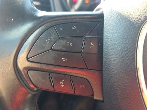 Used 2019 Dodge Challenger SXT RWD image 13