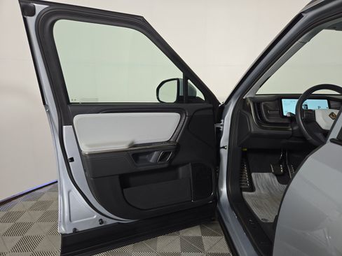 Used 2024 Rivian R1S Adventure AWD/4WD image 16