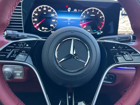 New 2026 Mercedes-Benz GLS 580 4MATIC image 14