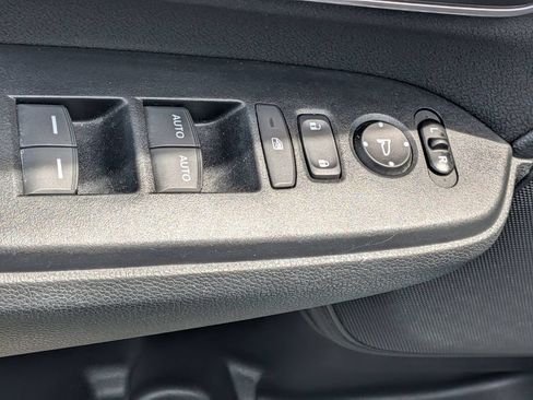 Used 2018 Honda CR-V EX image 15