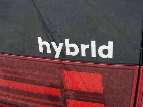 Used 2025 Hyundai Santa Fe SEL FWD image 7