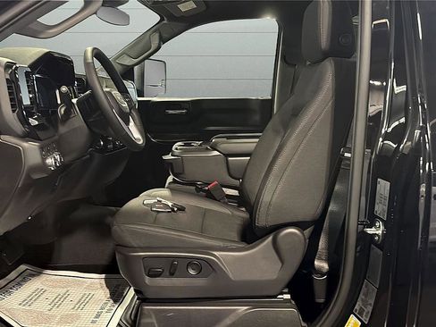 New 2026 GMC Sierra 3500 SLE w/ SLE Convenience Package image 9
