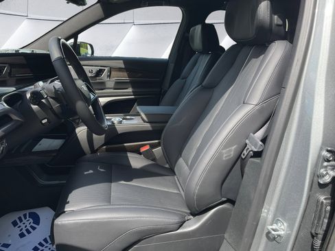 New 2026 Cadillac Vistiq Sport image 10