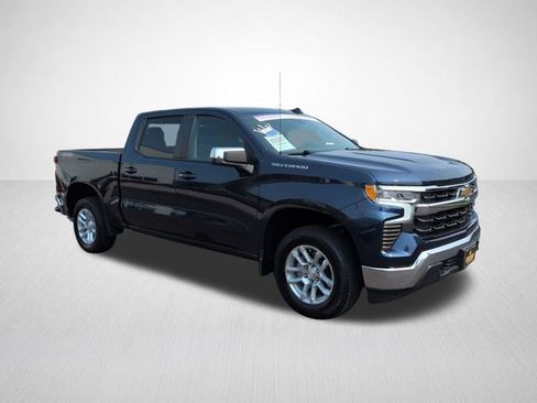 Used 2023 Chevrolet Silverado 1500 LT AWD/4WD image 4