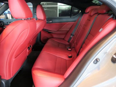 Used 2024 Lexus IS 500 RWD image 31