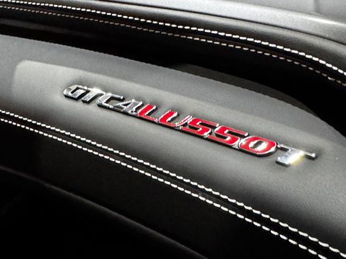 Used 2019 Ferrari GTC4Lusso T image 38