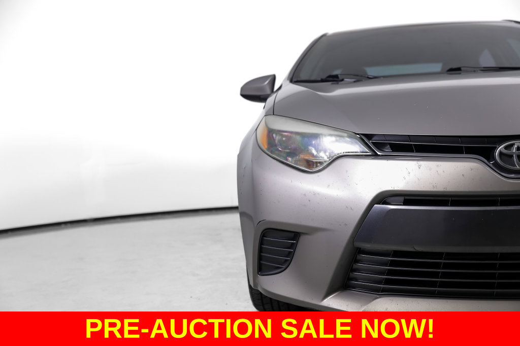Used 2015 Toyota Corolla LE FWD image 16