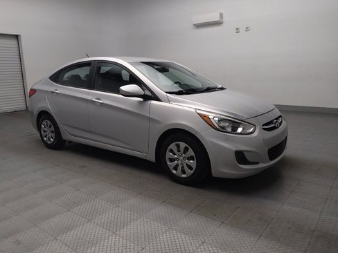 Used 2017 Hyundai Accent SE image 13
