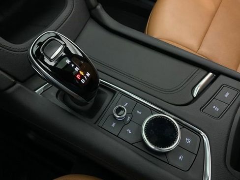 Used 2020 Cadillac XT5 Premium Luxury w/ LPO, Floor Liner Package image 11