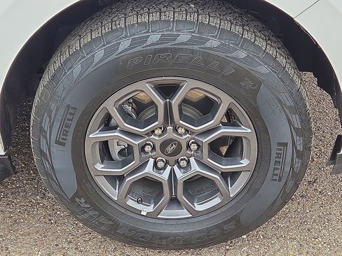 Used 2025 Ford Expedition Active image 12