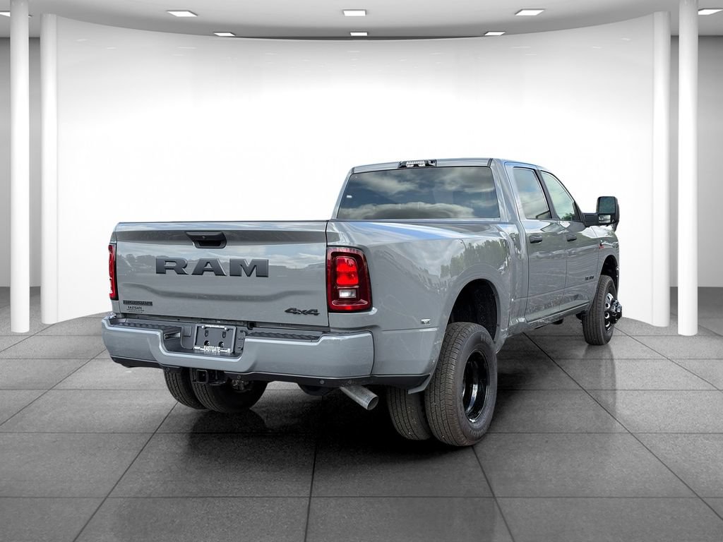 New 2026 RAM 3500 Big Horn AWD/4WD image 7