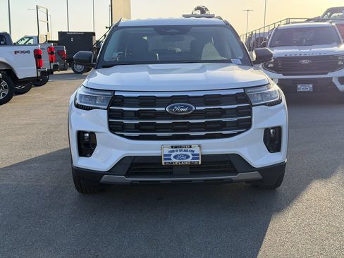 New 2026 Ford Explorer Active w/ Active Comfort Package RWD image 2