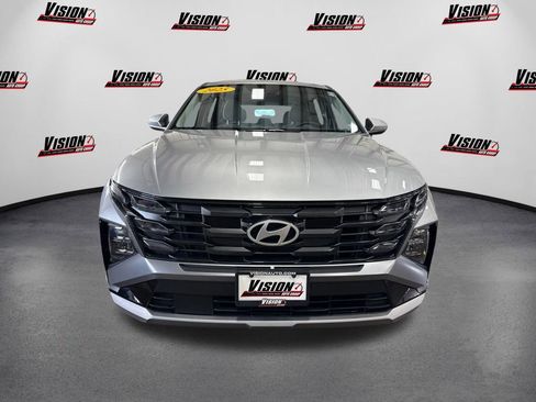 Certified 2025 Hyundai Tucson SE image 2