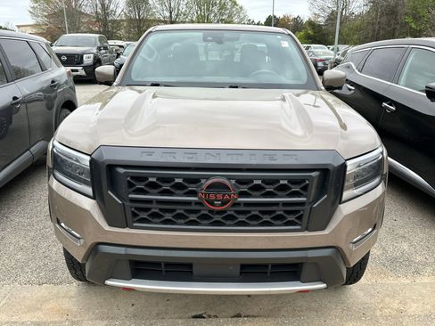Used 2023 Nissan Frontier PRO-4X w/ Pro Convenience Package image 2