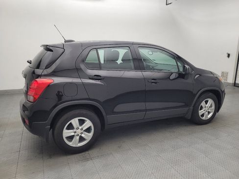 Used 2020 Chevrolet Trax LS w/ LPO, Protection Package FWD image 10