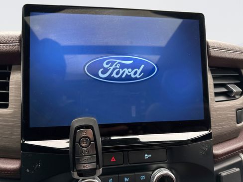 Used 2024 Ford Expedition Max Limited image 27