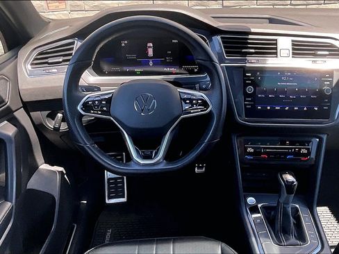 Certified 2023 Volkswagen Tiguan SE R-Line FWD image 4