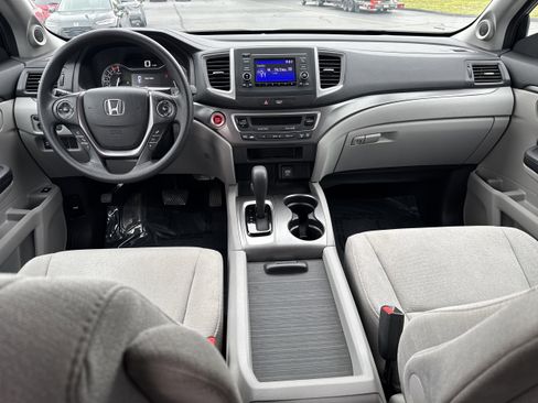 Used 2018 Honda Pilot LX image 15
