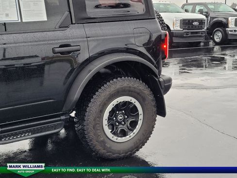 Used 2023 Ford Bronco Badlands image 28