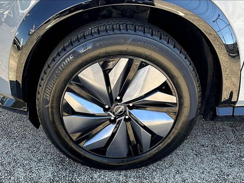 Used 2023 Nissan Ariya AWD image 11