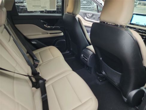 New 2026 Lincoln Corsair Premiere image 20