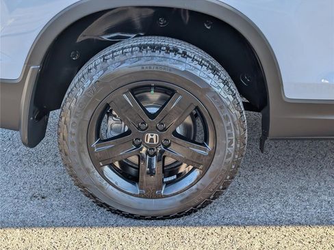 Used 2022 Honda Ridgeline Black Edition image 9