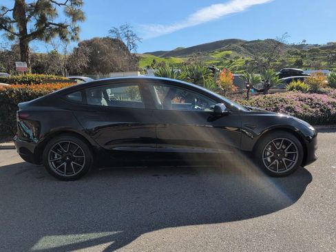 Used 2021 Tesla Model 3 Long Range image 4
