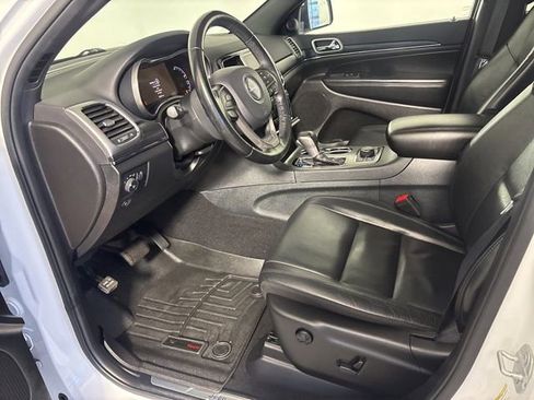 Certified 2020 Jeep Grand Cherokee Limited w/ Trailer Tow Group IV image 13