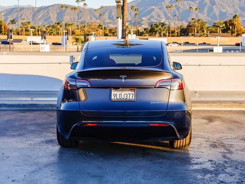 Used 2024 Tesla Model Y Performance image 8