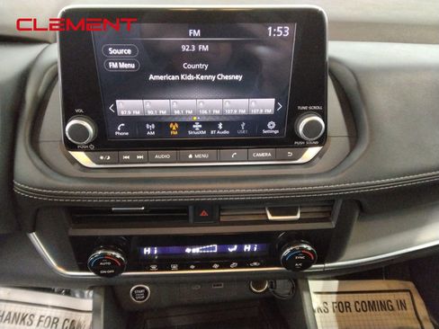 Used 2023 Nissan Rogue SV image 20