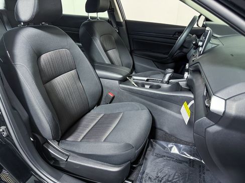 Certified 2025 Nissan Altima 2.5 S image 14