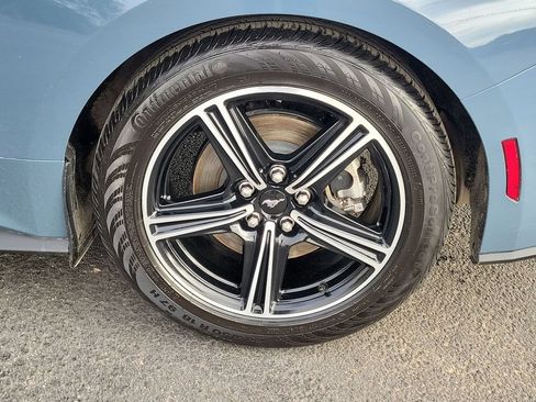 Used 2025 Ford Mustang Coupe RWD image 11