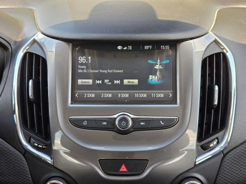 Used 2017 Chevrolet Cruze LT w/ Convenience Package FWD image 18
