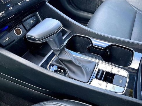 Used 2024 Hyundai Santa Cruz Limited image 18