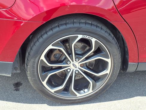 Used 2017 Ford Taurus SHO AWD/4WD image 27