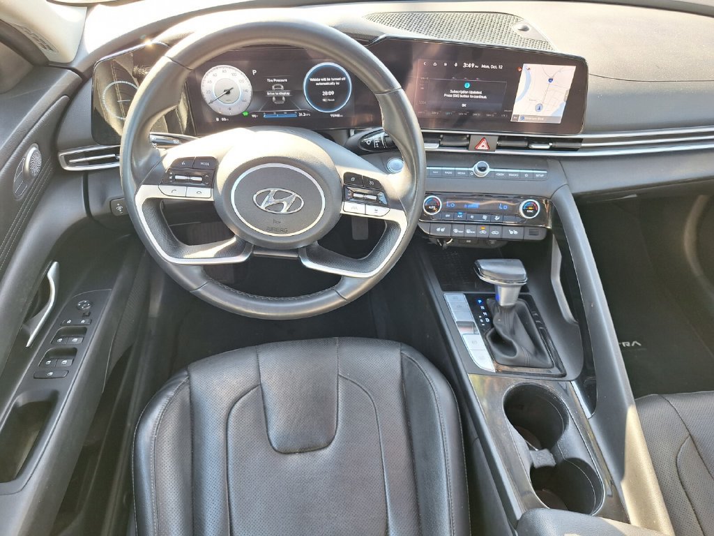 Used 2022 Hyundai Elantra Limited w/ Cargo Package FWD image 9