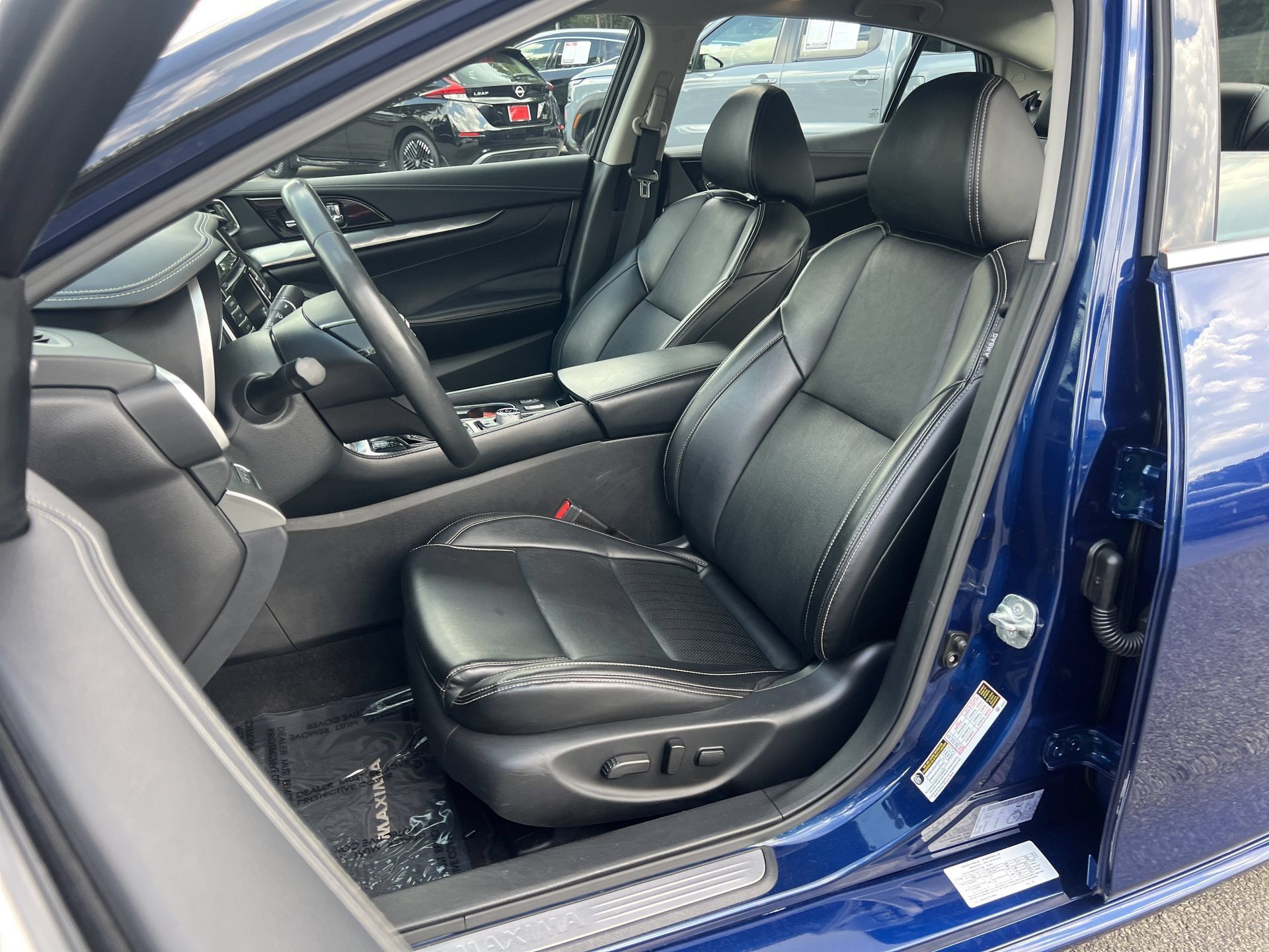 Used 2023 Nissan Maxima SL FWD image 18