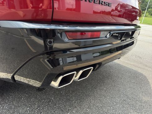 New 2025 Chevrolet Traverse RS image 11