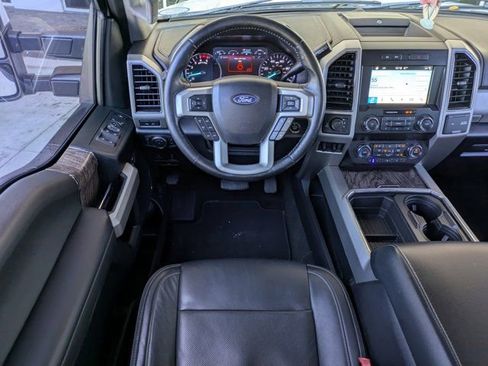 Used 2019 Ford F250 Lariat w/ Lariat Ultimate Package AWD/4WD image 17