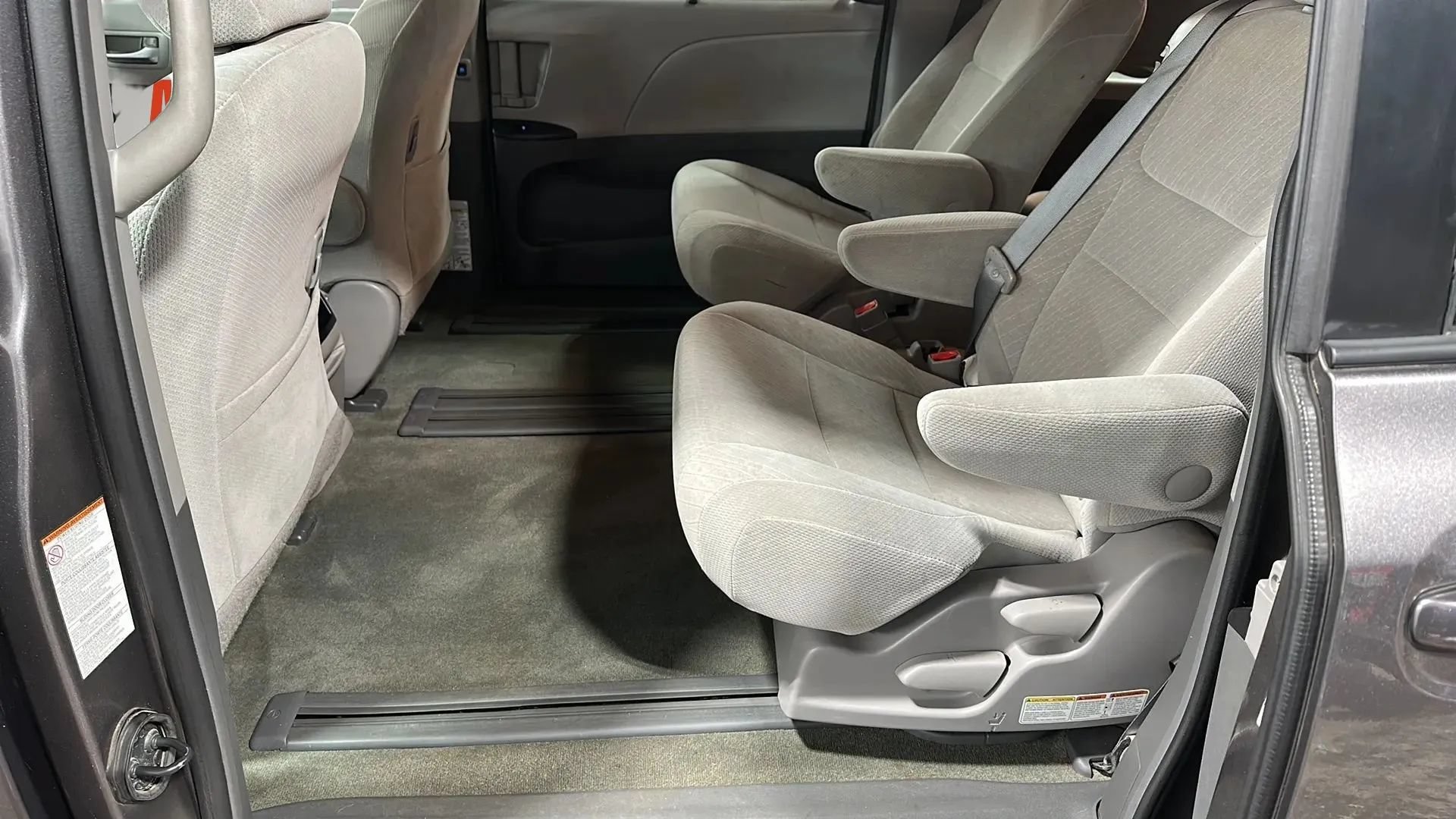 Used 2017 Toyota Sienna LE FWD image 11