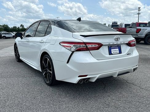 Used 2020 Toyota Camry XSE FWD image 6