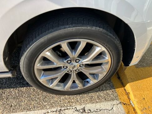 Used 2019 Ford Expedition Platinum AWD/4WD image 9