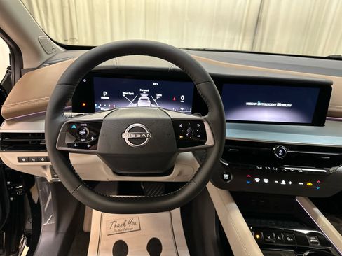 New 2025 Nissan Murano Platinum w/ Cargo Package AWD/4WD image 3
