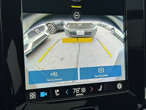 Certified 2023 Volvo XC40 Recharge Ultimate image 23