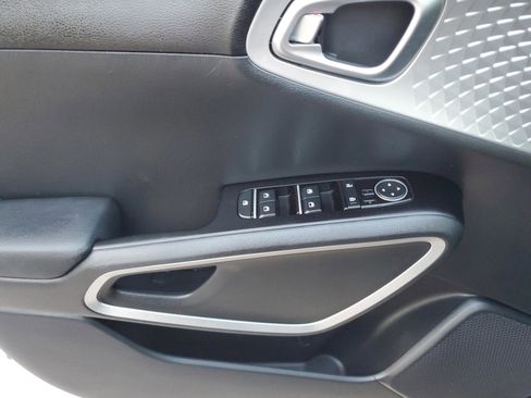 Certified 2024 Kia Soul LX w/ Option Group 015 FWD image 12