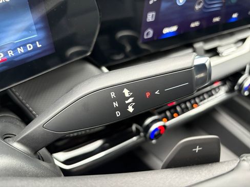 New 2026 Chevrolet Equinox LT w/ Convenience Package II image 32